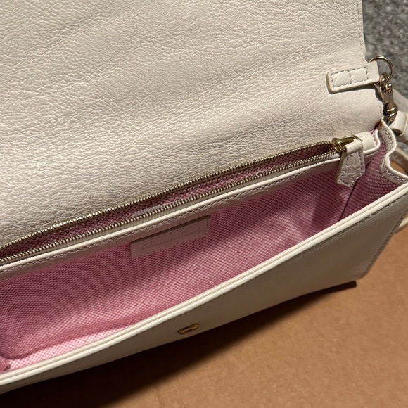 Dooney & Bourke Cream Leather Bag - Picture 5 of 14